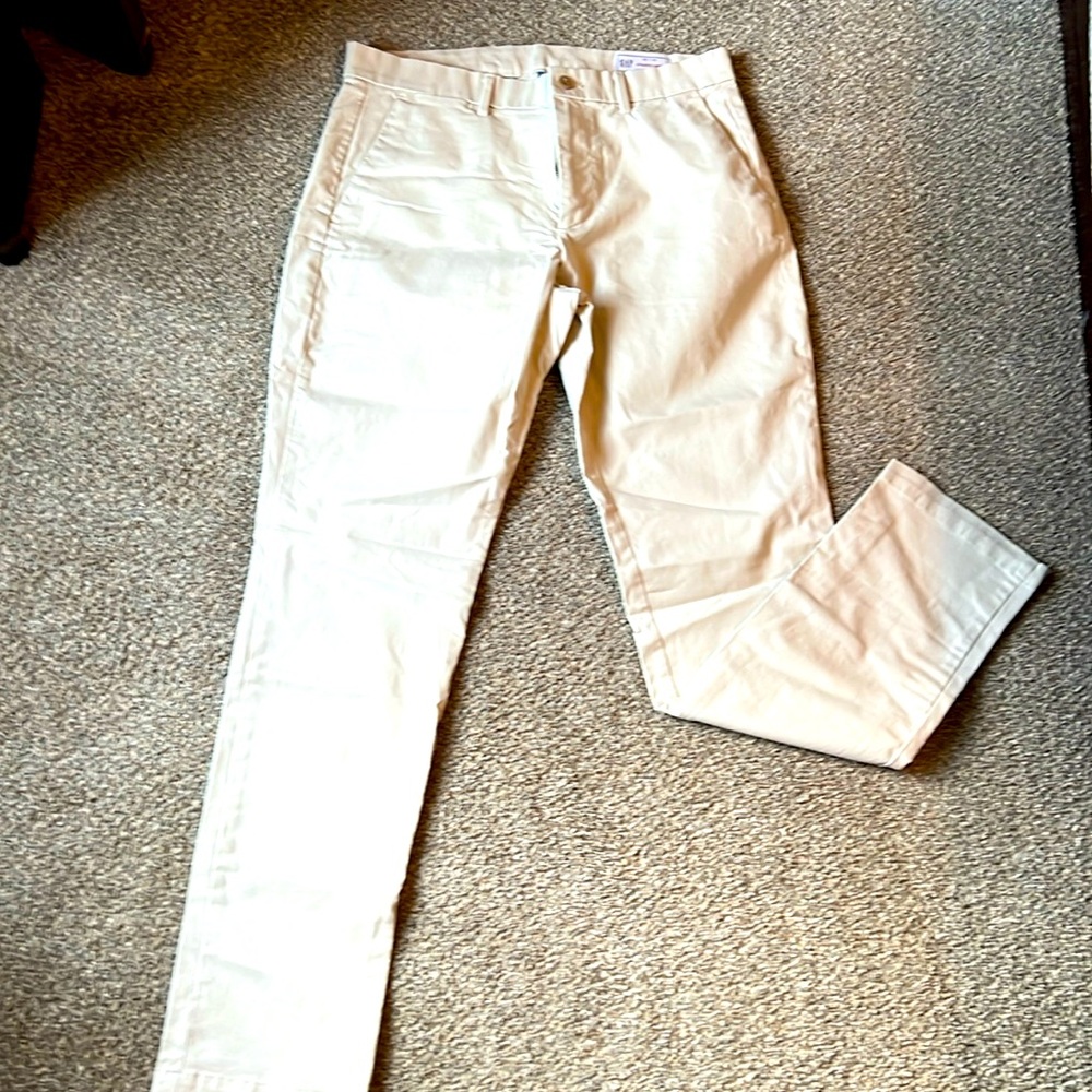 Gap | Athletic Taper 32 x 32 Khaki Pant